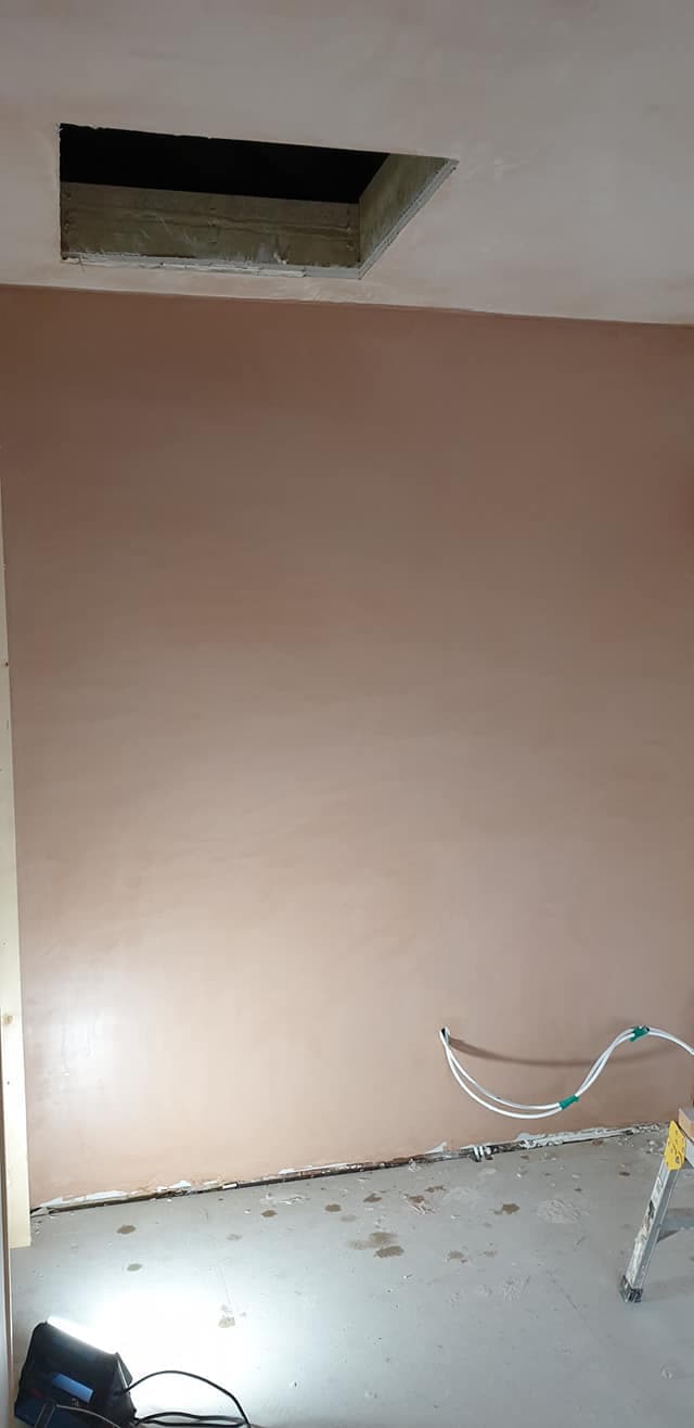 Ceiling and wall re-skim